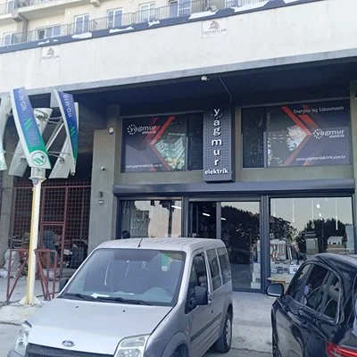 Yağmur Elektrik Esenyurt İstanbul İş Yeri Çatı Güneş Paneli ve Dikey Rüzgar Türbini Hibrit Enerji Sistemi Kurulumu